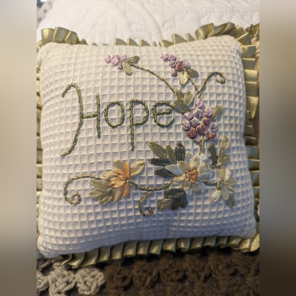 Vintage Home Interiors 4 Piece Set! - Picture 4 of 4